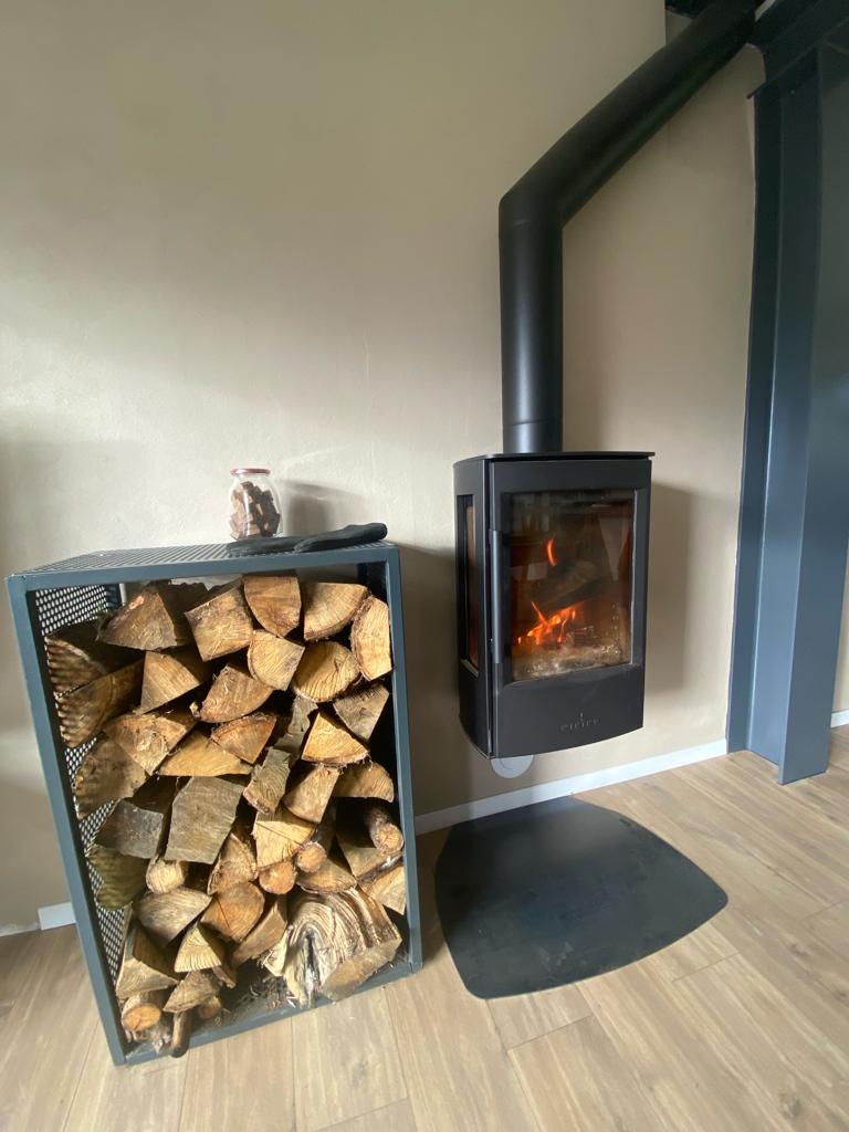 Range-buches-mobilier-d'intérieur-métallerie