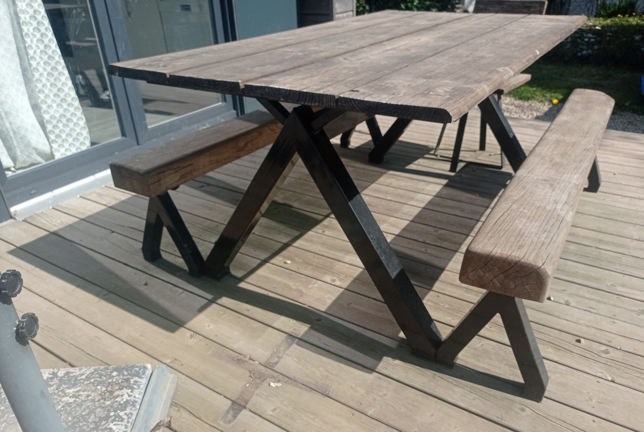 Table-terasse-metal-bois-menuiserie-metallique-metallerie-lorient