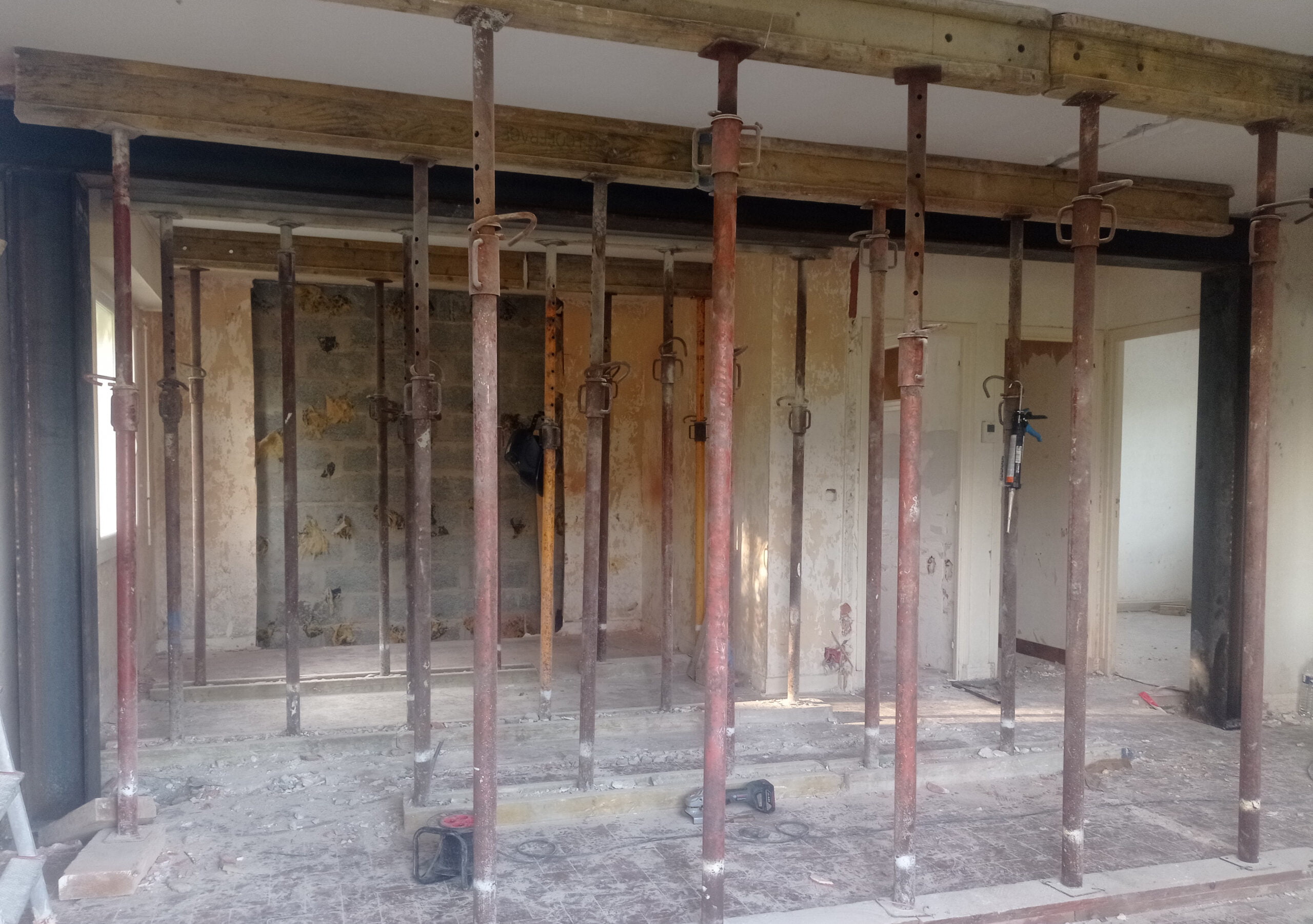 ouverture-mur-porteur-poutre-métallique