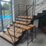 Escalier + garde-corps + limon central