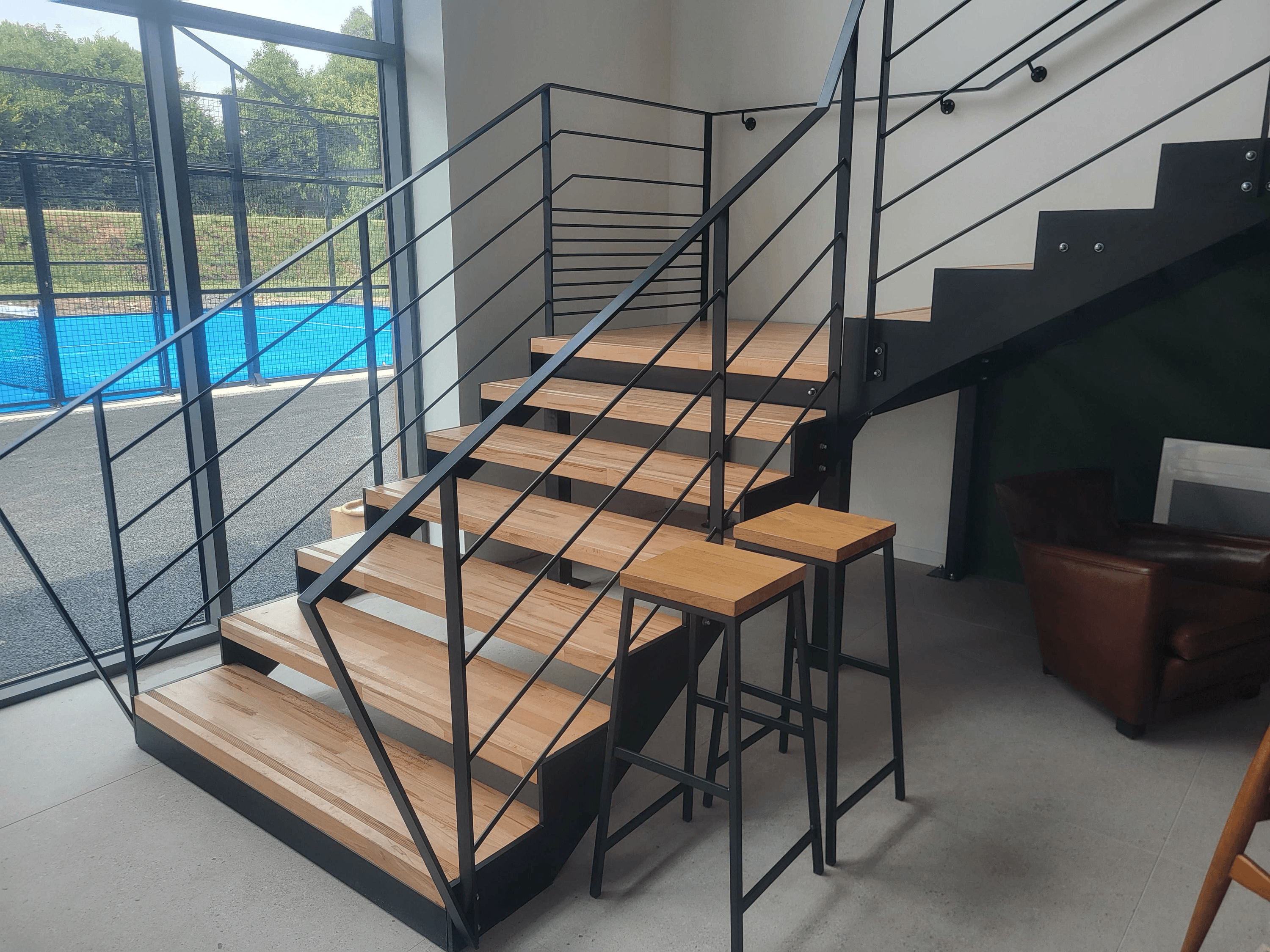 Escalier + garde-corps + limon central