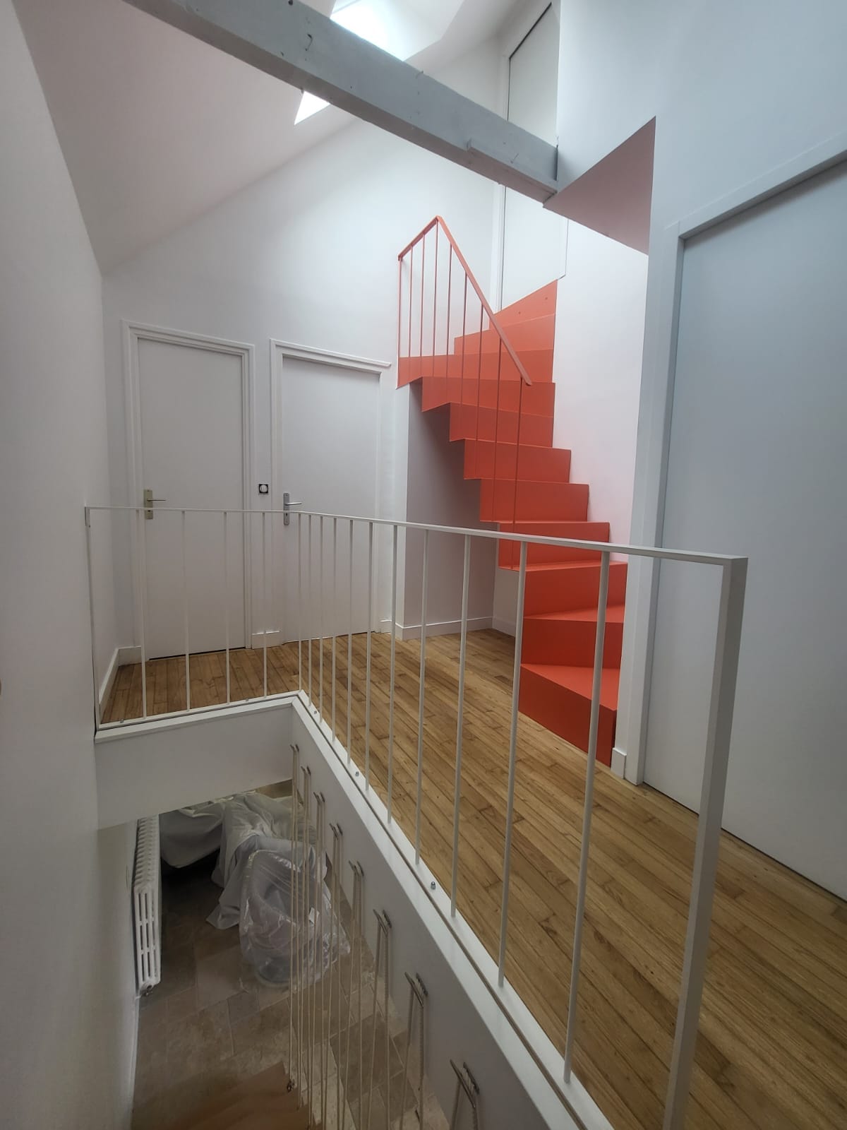 escalier en tôle pliee