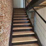 Escalier + Limon en UPN 200 + garde-corps cables inox