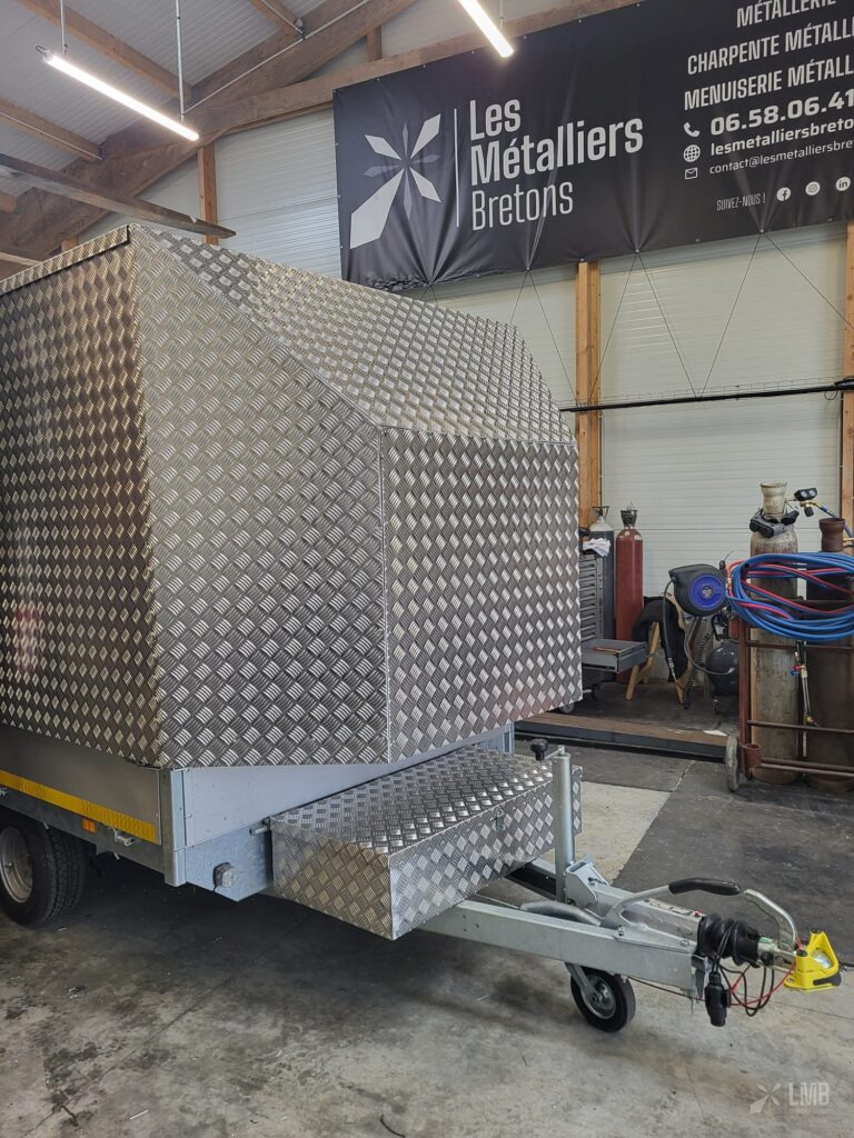 Hard Top leger en tole aluminium larmee